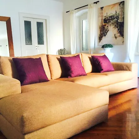 Luxury Serviced In Centre Apartment Split