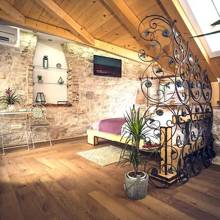 Luxury Serviced In Centre Appartement *