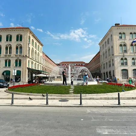 Luxury Serviced In Centre Appartement