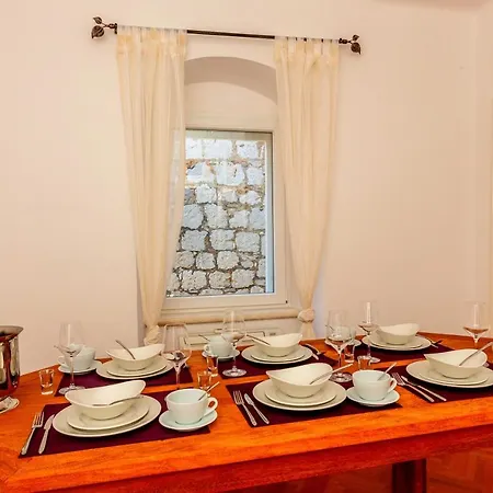 Luxury Serviced In Centre Appartement