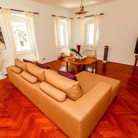Luxury Serviced In Centre Appartement Split