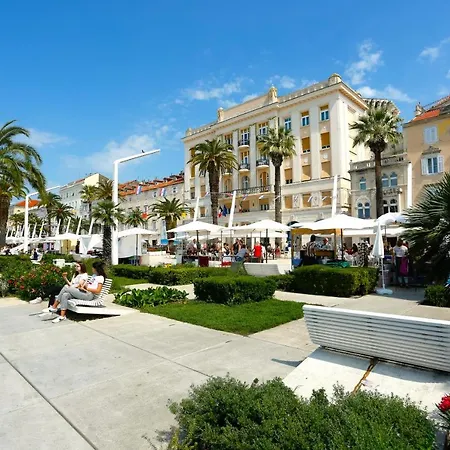 Διαμέρισμα Luxury Serviced In Centre Σπλιτ