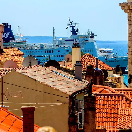 Luxury Serviced In Centre Apartamento Split